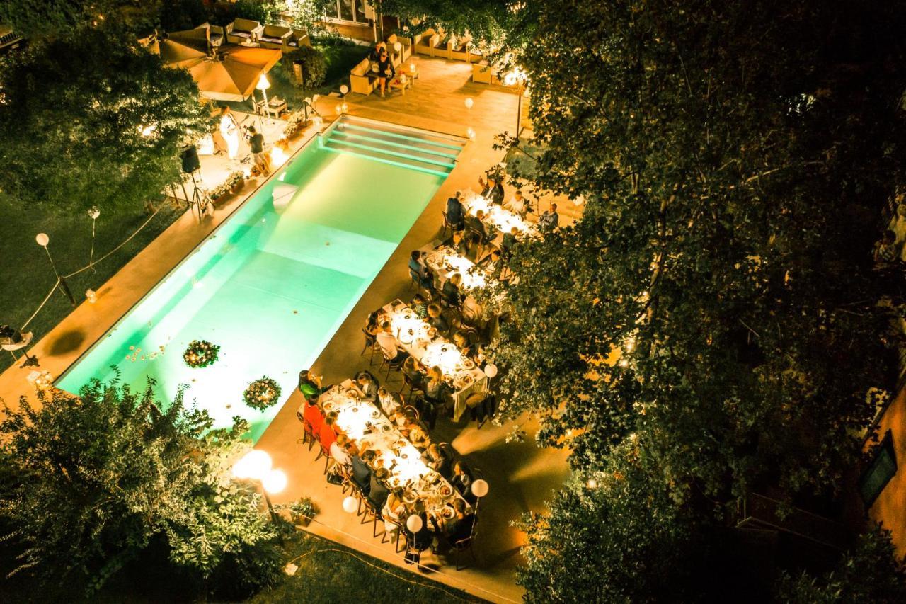 Hotel Milano Pool & Garden 萨利切温泉 外观 照片
