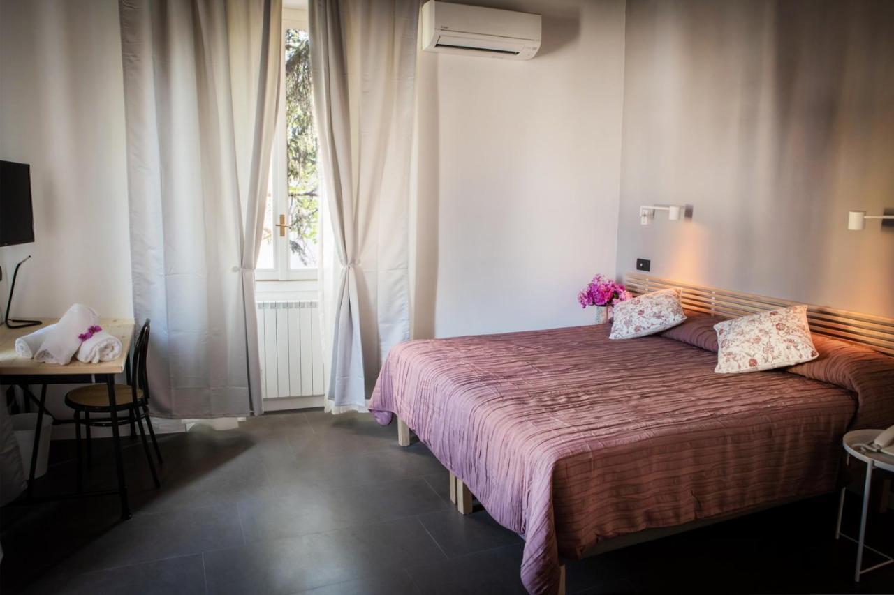 Hotel Milano Pool & Garden 萨利切温泉 外观 照片